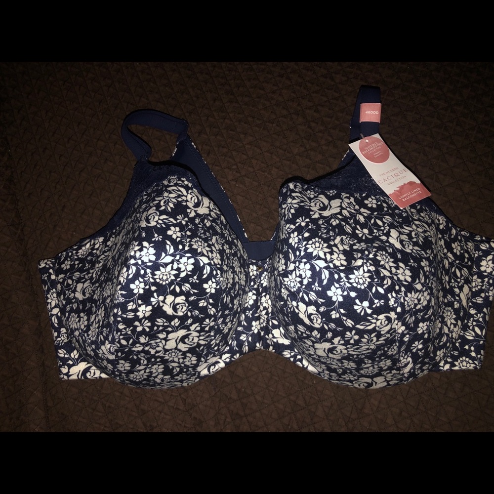Bras - Picture 4 of 7